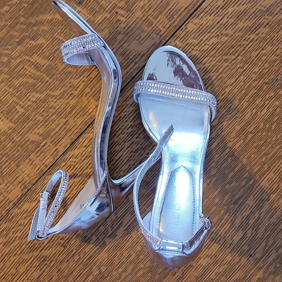 Aldo Rose Gold Strappy Stiletto  4"Heels 8.5 sandals - Picture 2 of 7